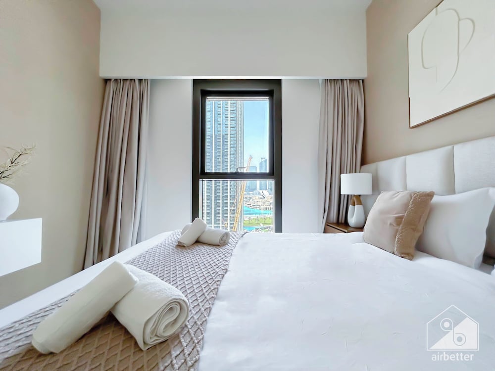 Exclusive Burj Crown 4b Balcony Burj Khalifa View