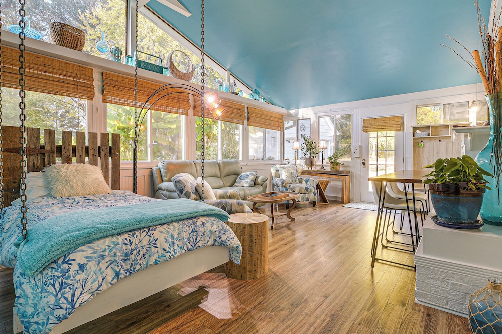 4 Mi to Falls Lake: Dog-friendly Wake Forest Home