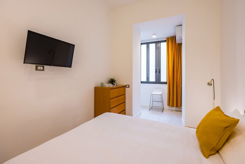 Metro Universit Apartment by Wonderful Italy — Naples photo 2