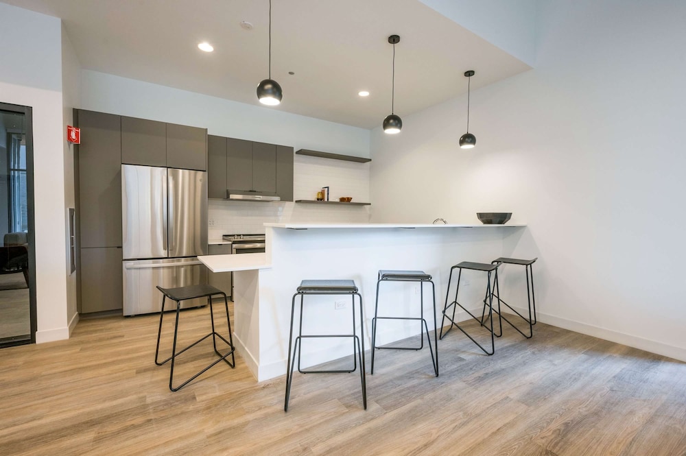 The Ultimate Lincoln Park Group Getaway