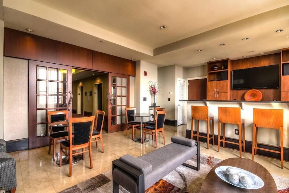 Fantastic 2 bedrooms apt. Harbor