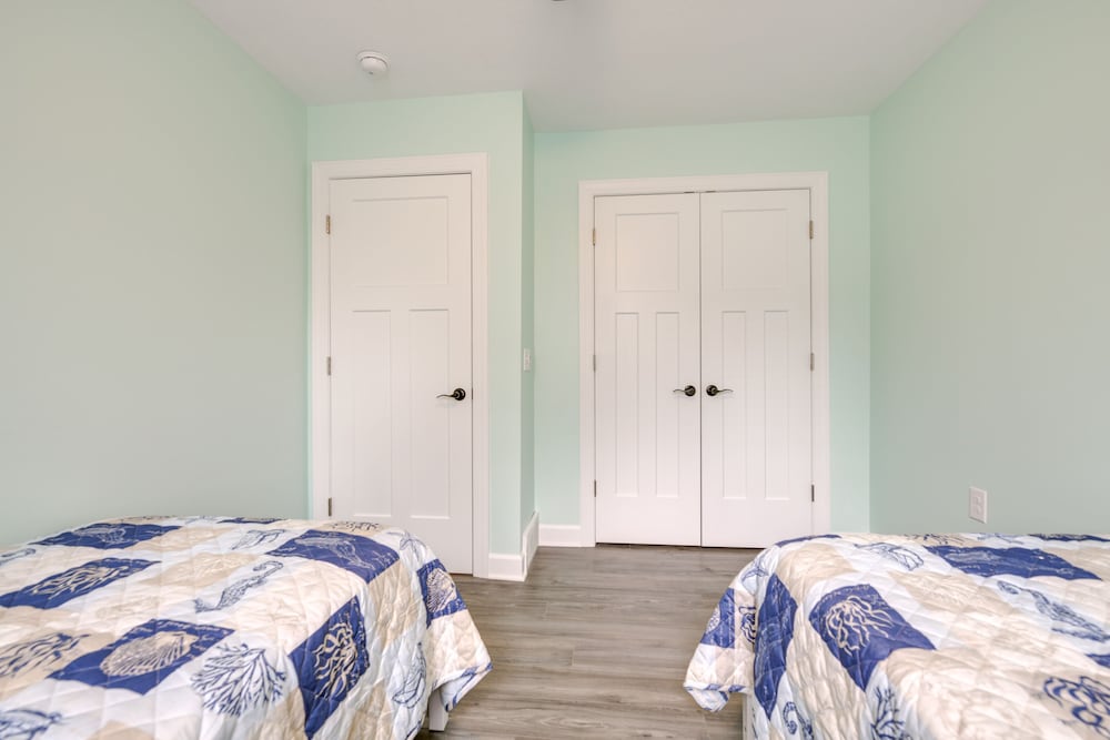 Angola Vacation Rental, Walk to Lake Erie Beach! view 4