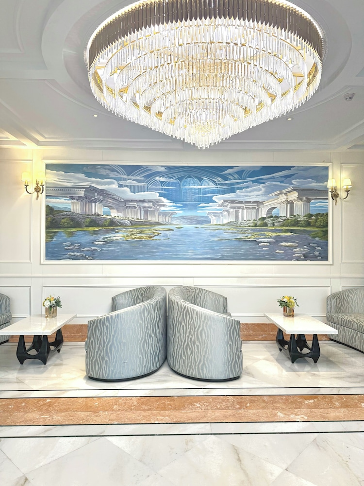 NARADA RESORT SHANGHAI HOTEL Disney Store