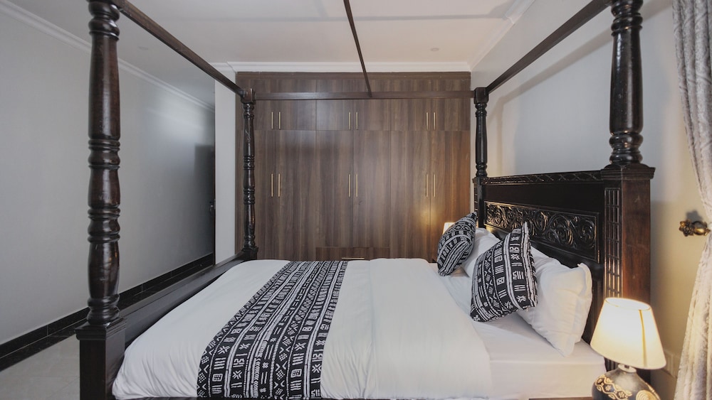 Skyhut Boutique House