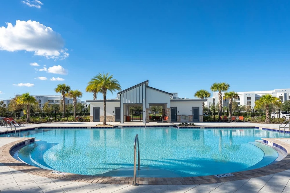 Beautiful Decor 2BR Apartment Near Disney