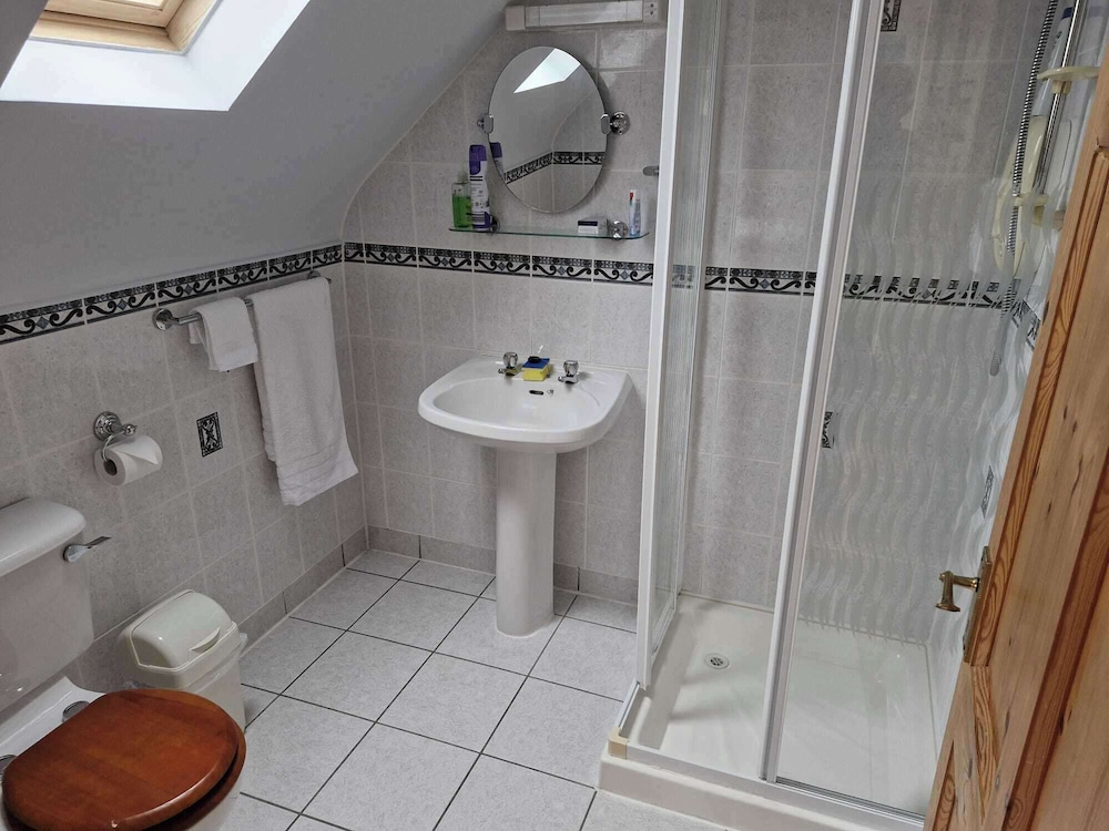 Cosy Cahirciveen Villa - Stunning Views