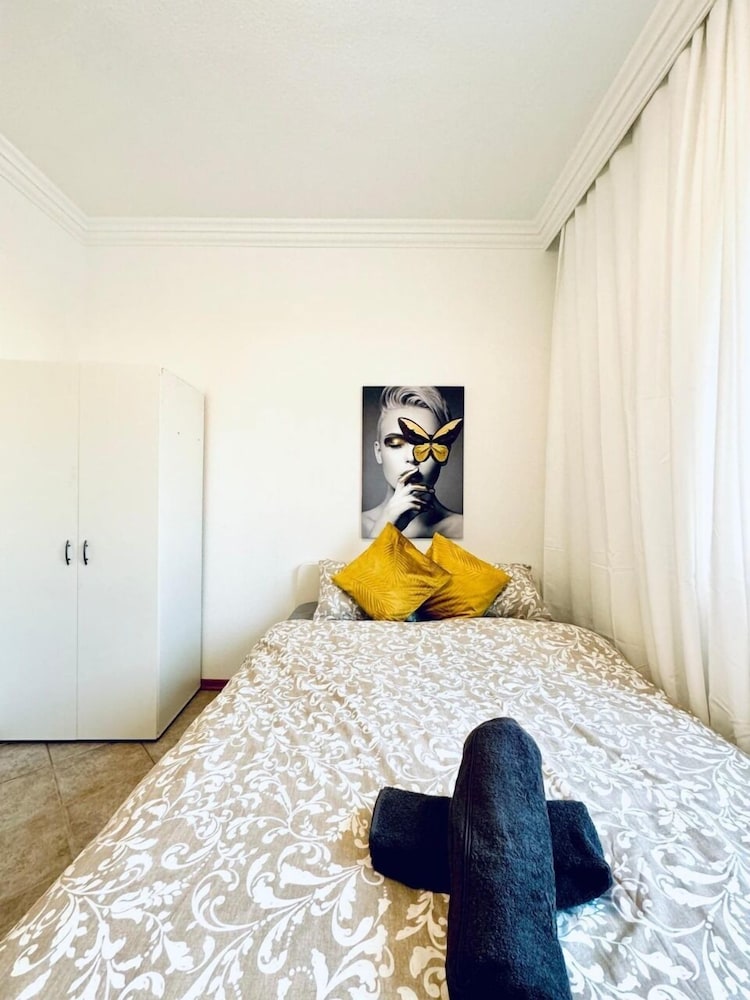 Cozy 7BR Villa Near Blumengarten