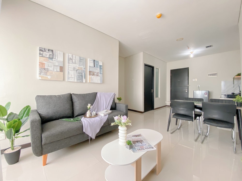 Brand New And Restful 2Br At Nifarro Park Apartment
