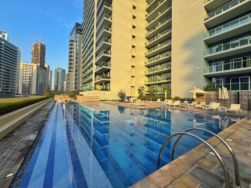 Damac Reva Residences 808