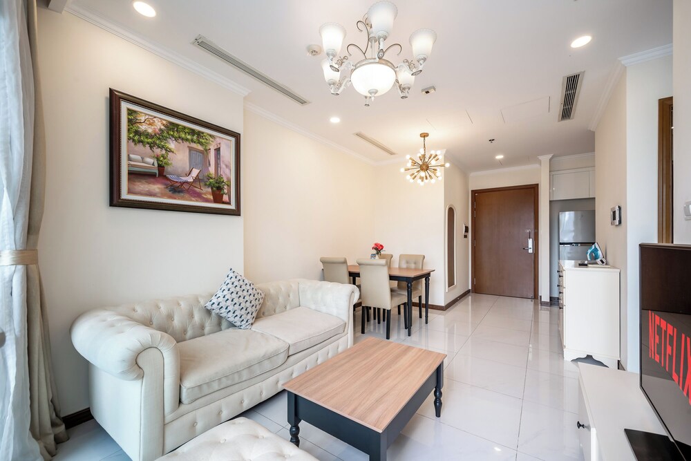 PD Pristine Apartment Landmark Plus