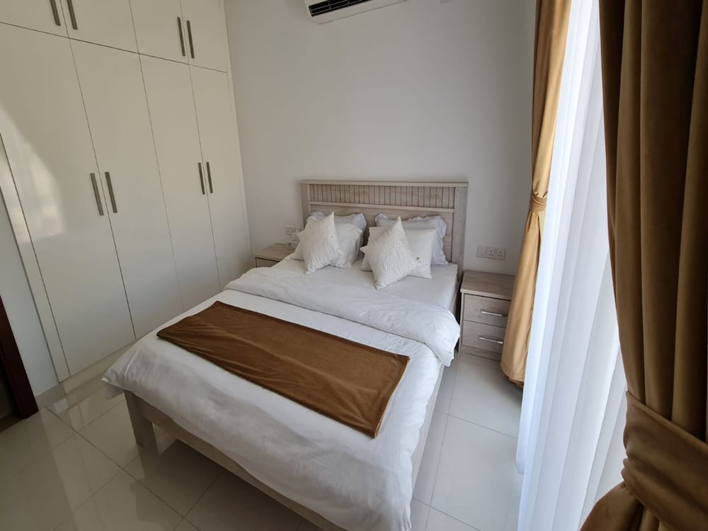 Elegant Lagoon View One-bedroom