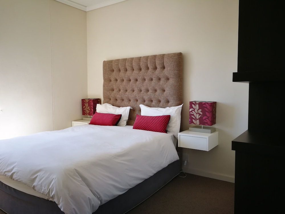 Island Letting-Crystal towers