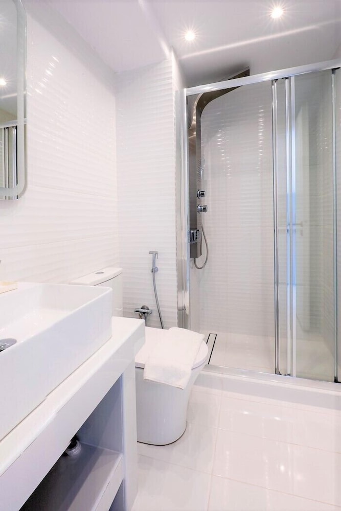 Adikri Villas & Suites