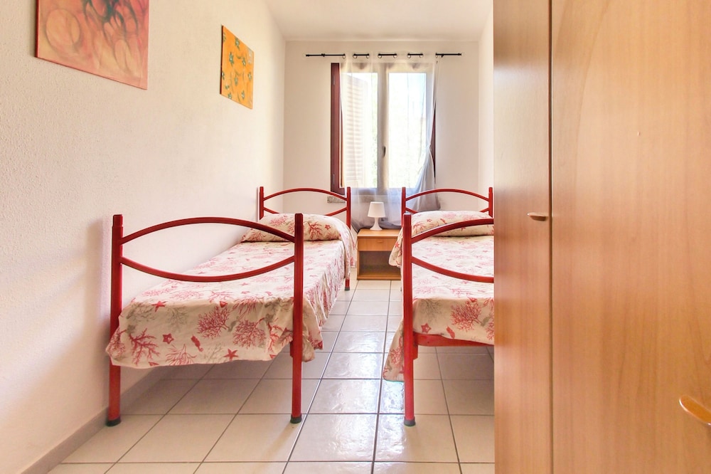 Residence with swimming pool in Ottiolu