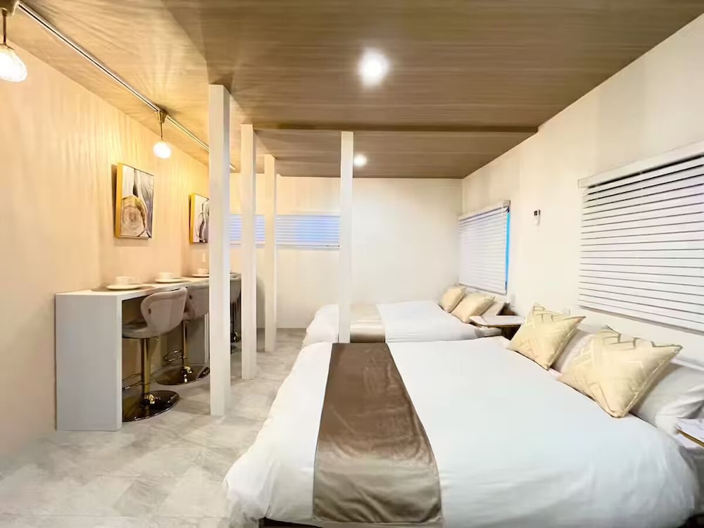 Kuromon Central Self Inn202