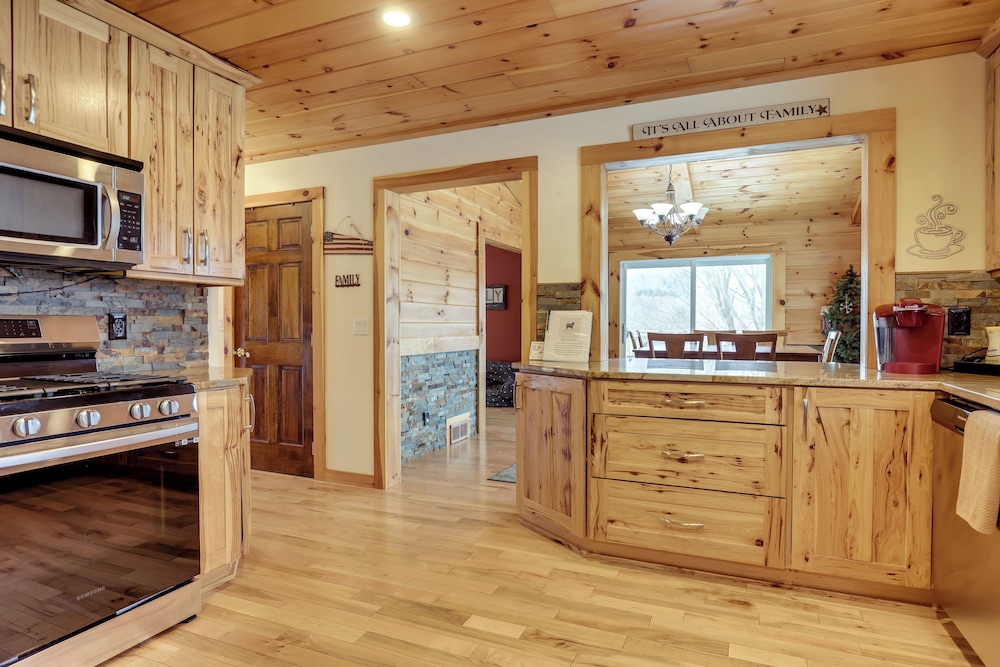The Toasted Marshmallow Ski & Lake Retreat
