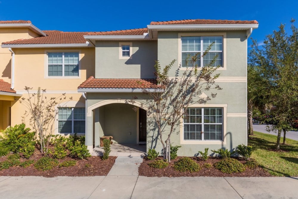 Paradise Palms 8951 A - Image 1