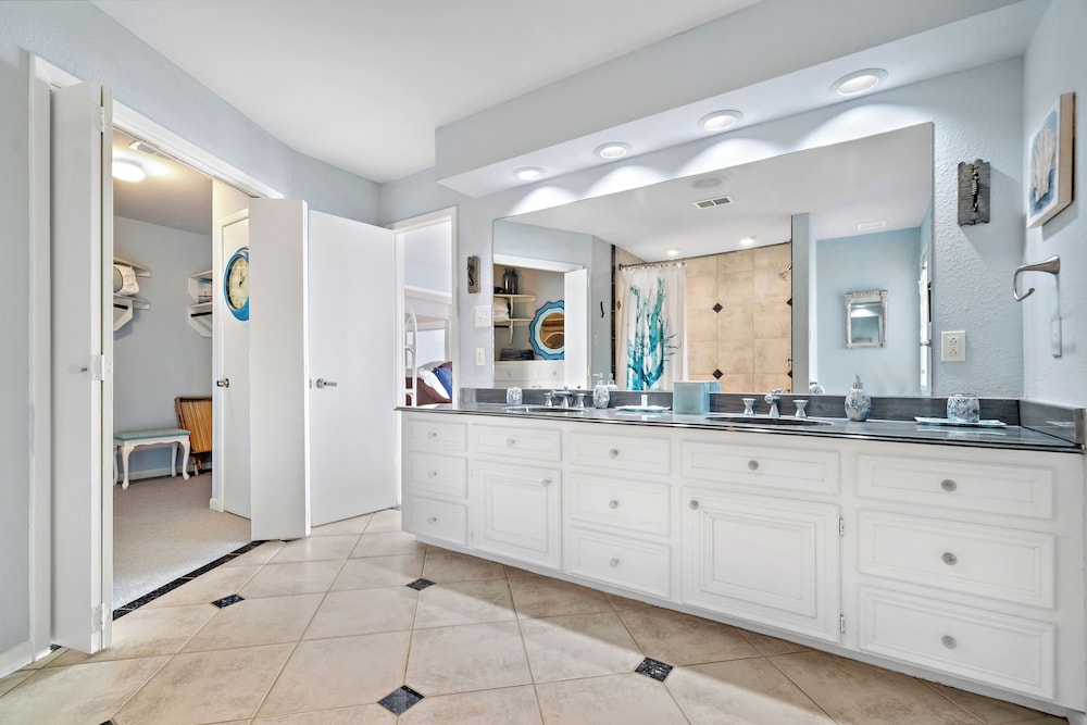 Butterfly Dunes by Ryson Vacation Rentals