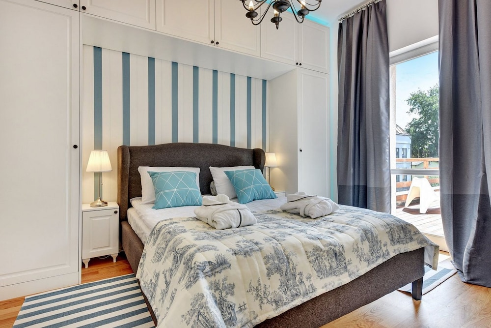 Grand Apartments