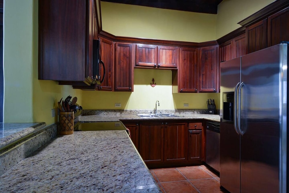 Green Orchid Escape 2 Bedroom Apts