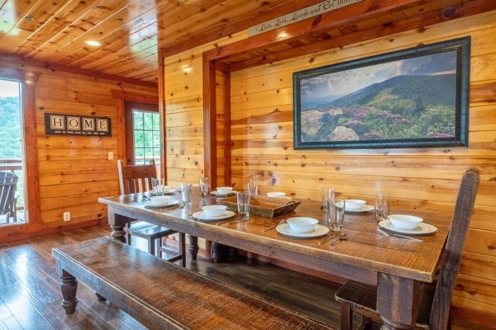 The Only Tenisee 4 Bedroom Cabin
