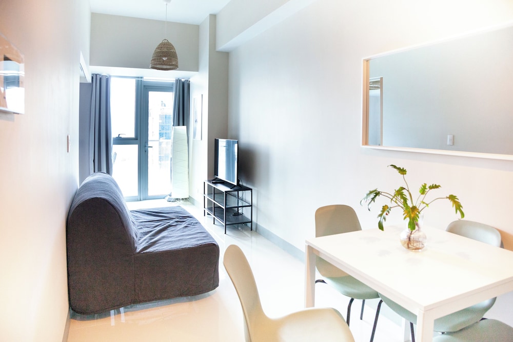 Uptown Park Suites Tower 2