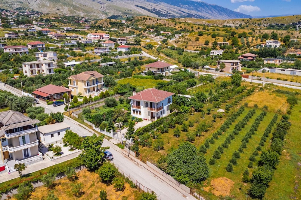 Charming Townhouse With Stunning Views
