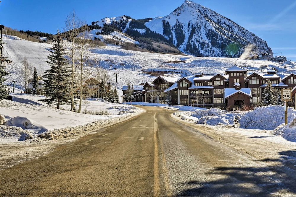 Cozy Crested Butte Condo - Walk to Ski Lift! view 5