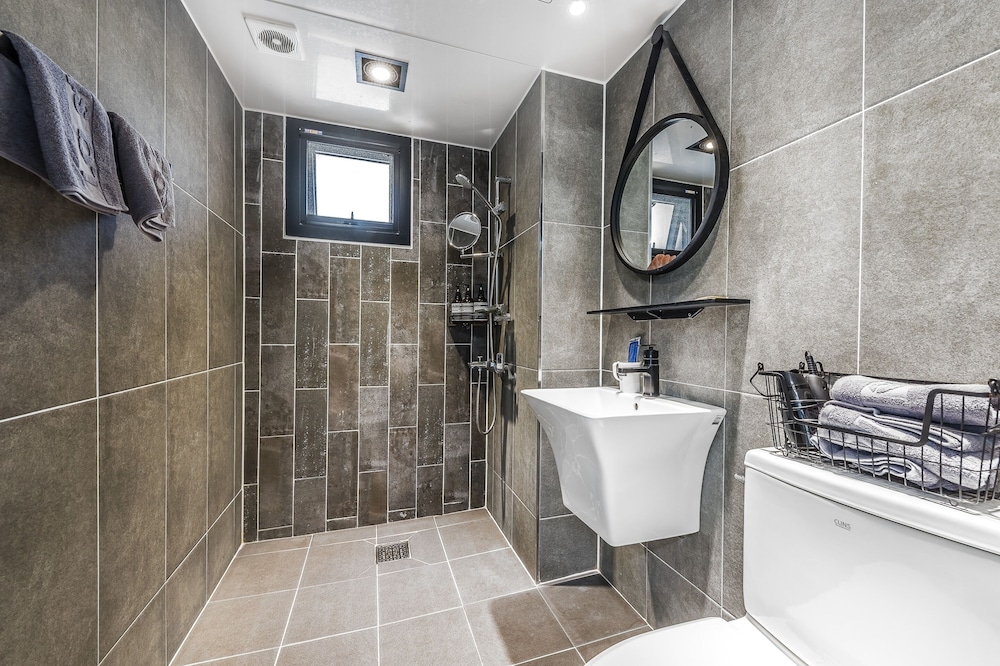 Yeosu Lastella Spa Pet-friendly Pension