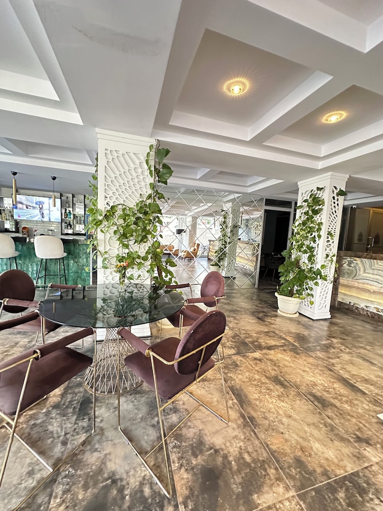 Mogons Exclusive Hotel - Image 96