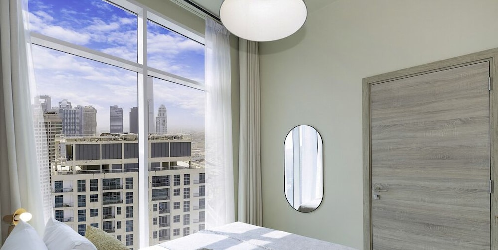 LUX The Ultimate Marina View Suite
