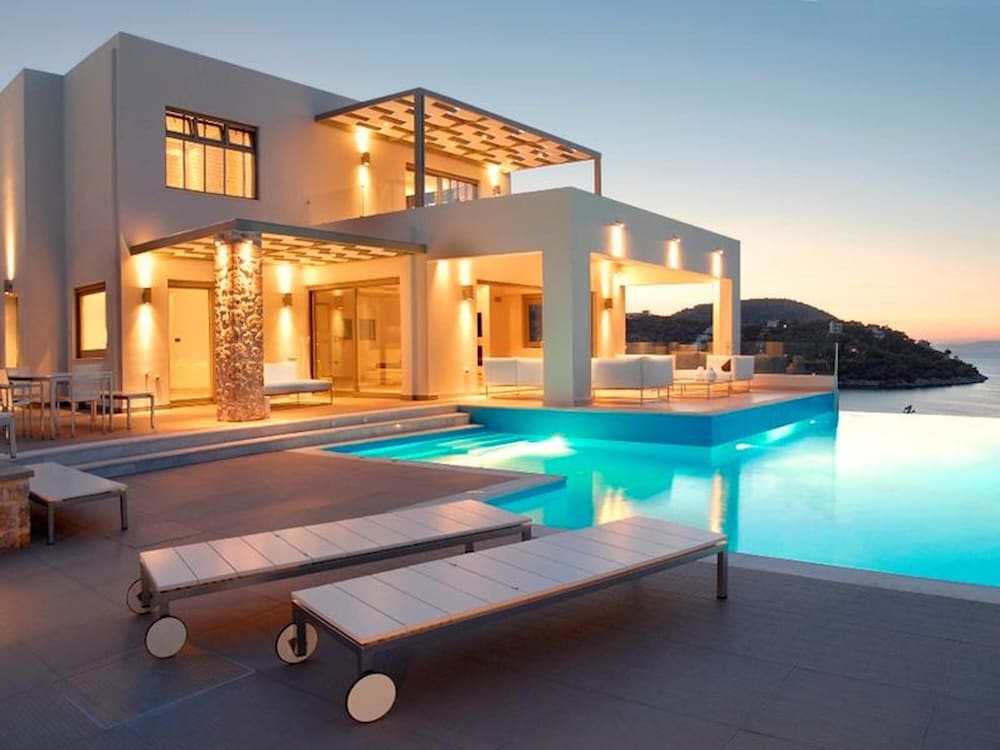 Welcome to Villa Soligia! Beach Front Villa Large Private Pool Amazing Sea View