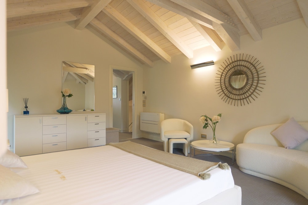 Villa Angela - Italian Homing