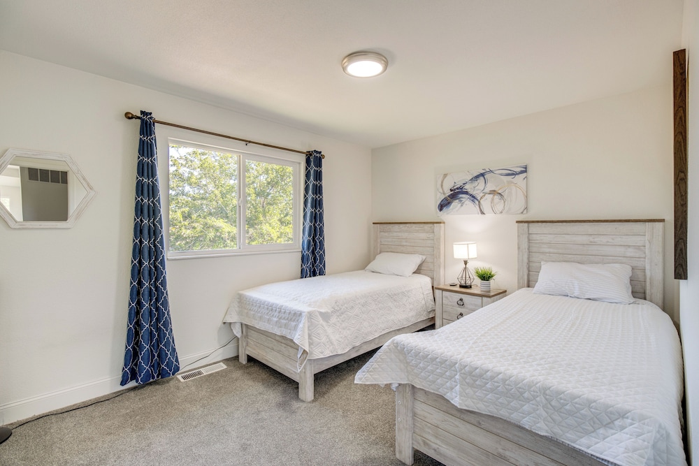 Reno Vacations - Sleek Family Retreat: 4 Mi to Downtown Reno! - Property Image 18