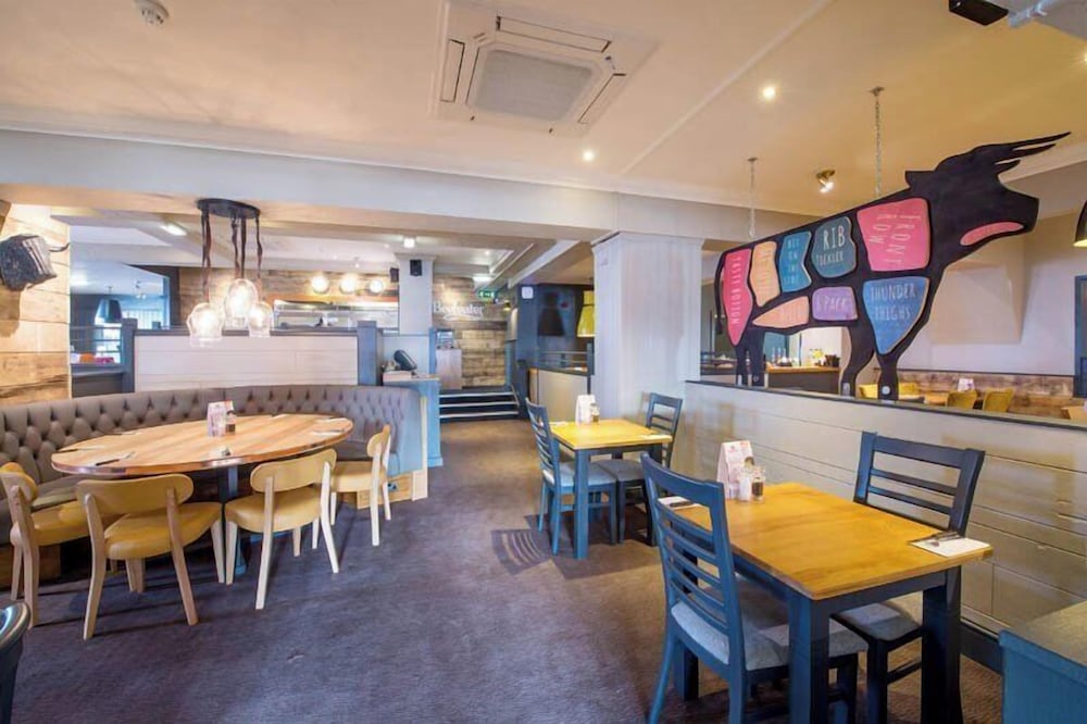 Premier Inn Rotherham East - M18/M1 2