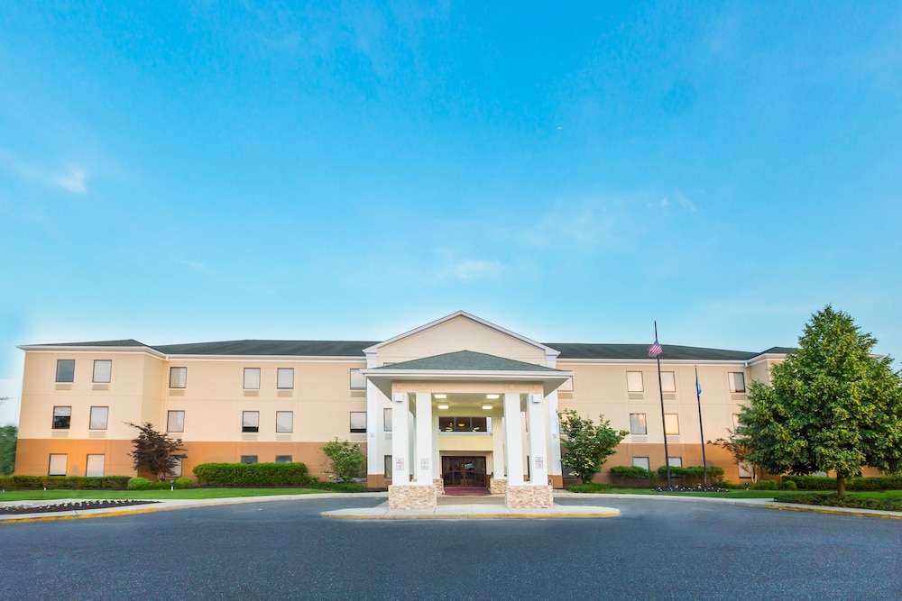Holiday Inn Express Hotel Suites Mt. Holly, an IHG Hotel - Property Image 35