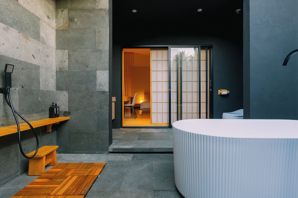 Himawari House