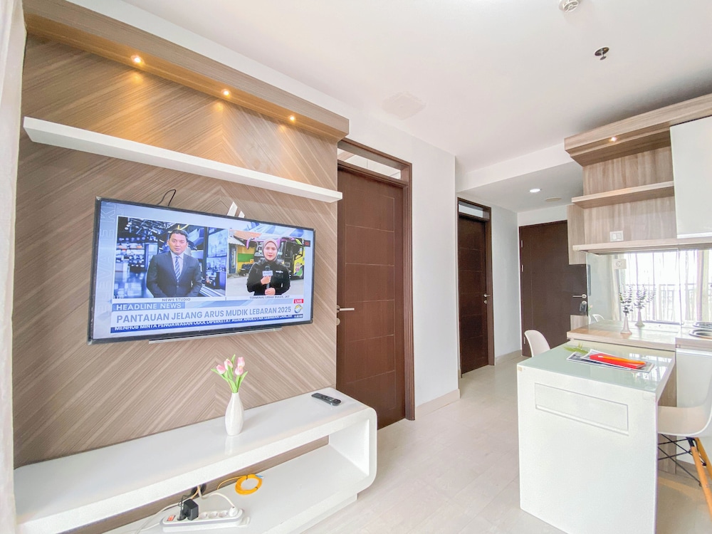 Good and Cozy Stay 2BR Apartment at Mekarwangi Square Cibaduyut