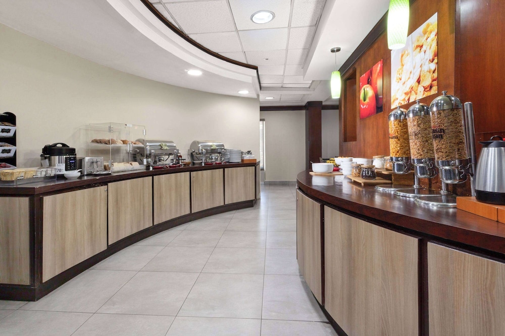 Wyndham Garden Monterrey Aeropuerto - Property Image 9