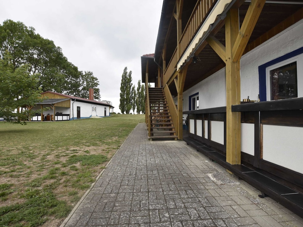 Luxuriose Ferienwohnung in Boddin mit Garten en Walkendorf