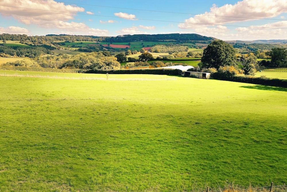 Greengates Nature Filled Escape