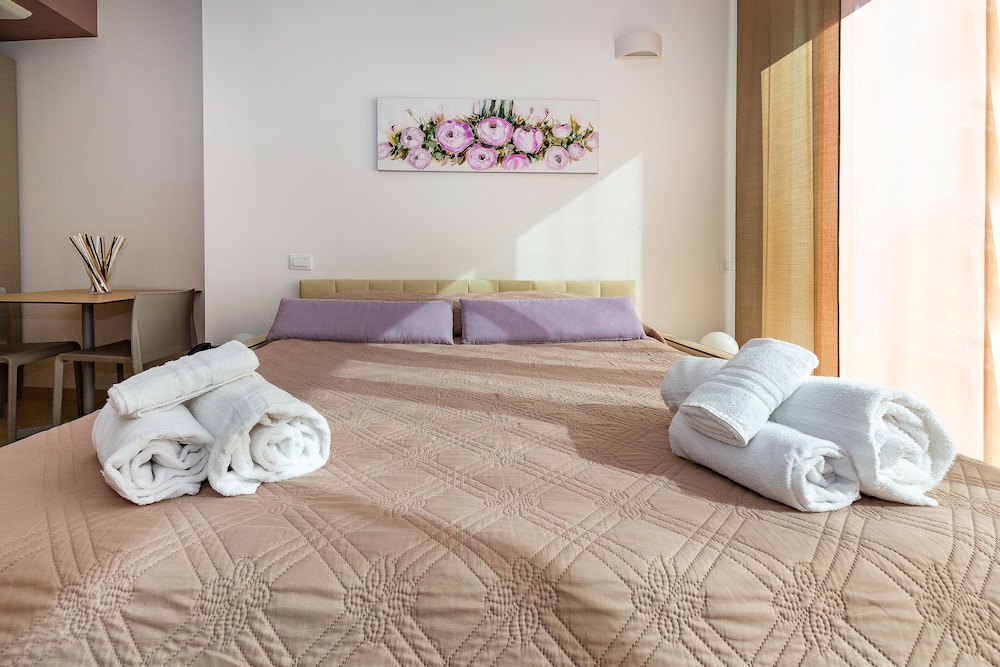 Zeus Residence Hotel