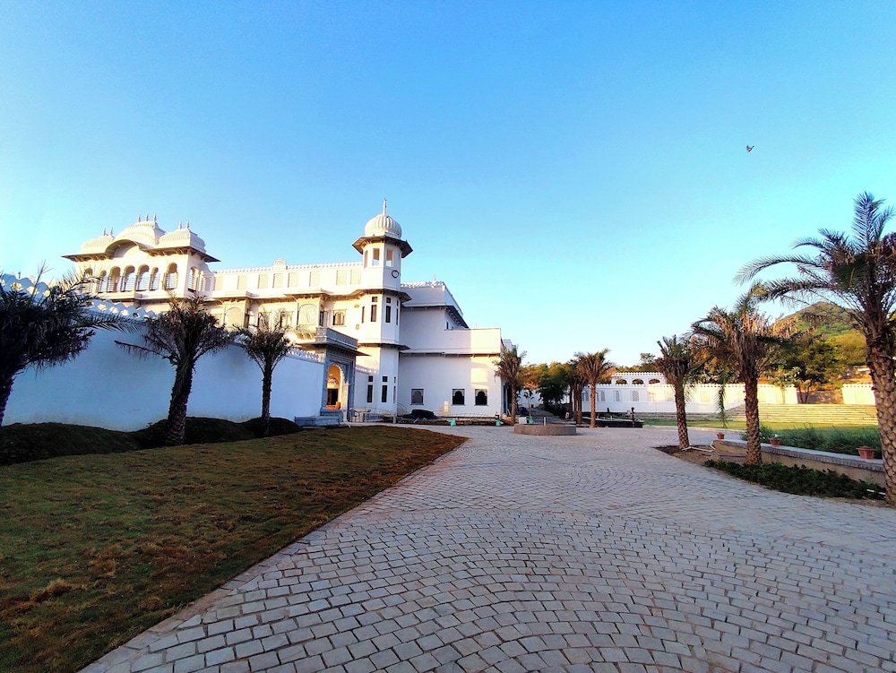 Daulatgarh Resort, photo 13