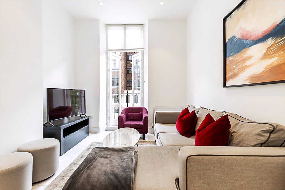 Stylish Two-bed Flat Near Oxford Circus
