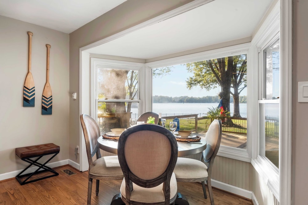 Lakefront Home w/ Dock, Game Room & Hot Tub Ponderosa Peninsula by Avantstay