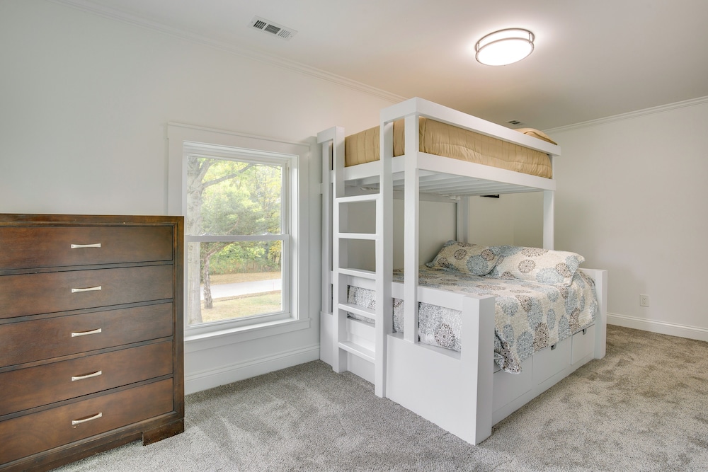 Walk to Winery: Family-friendly Holt Getaway