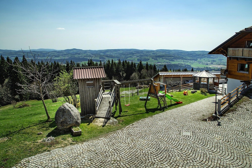 Holiday Home in Neureichenau Near Bavarian Forest