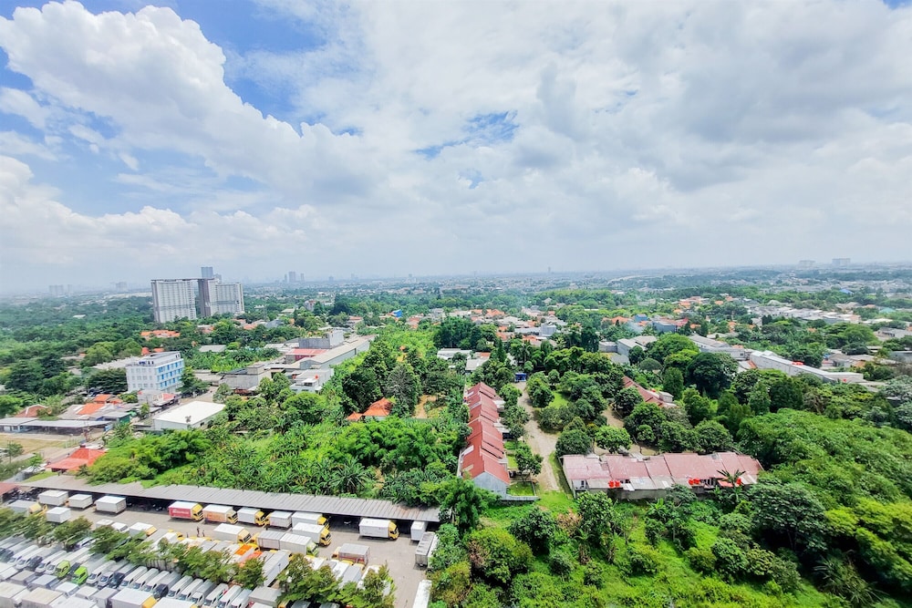 Best Deal And Restful Studio At Serpong Greenview Apartment view 2