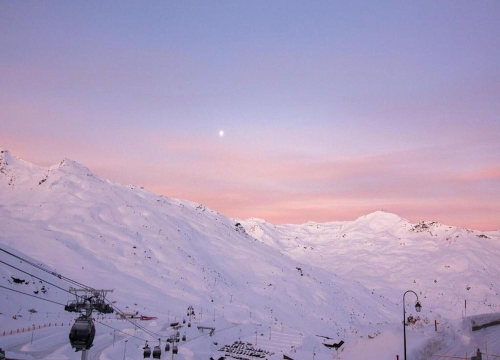 Chalet in Val Thorens Near Ski Slopes