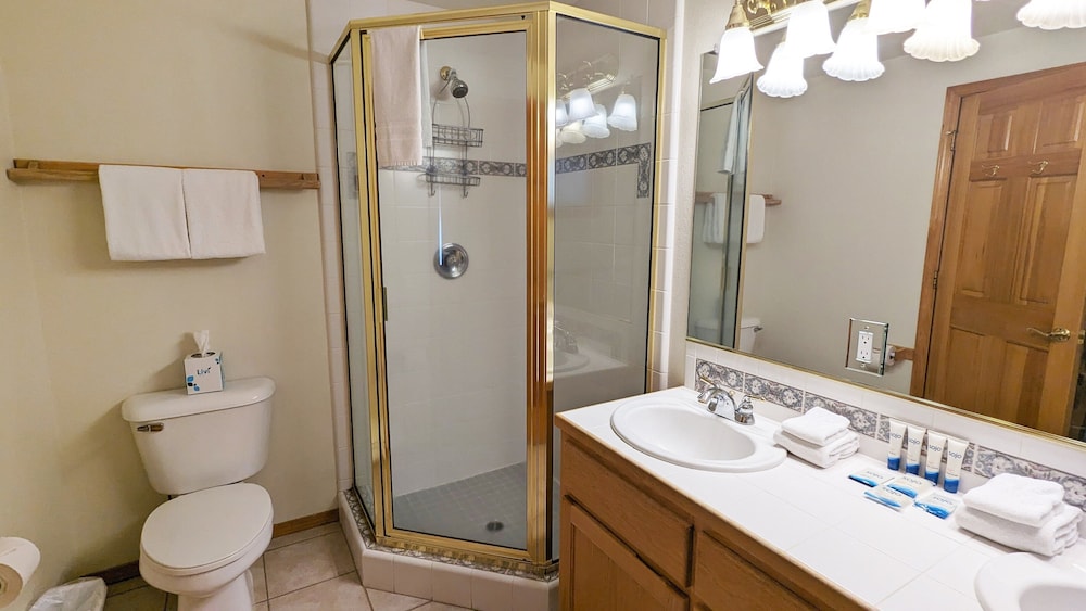 Mcnary 20 5 Bedroom Home